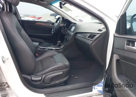 2016 Hyundai Sonata Sport z USA, uszkodzony, nr VIN 5NPE34AF7GH349130